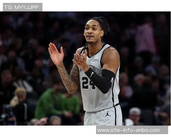 瓦塞尔状态低迷表现不佳5投仅1中贡献5分3板3助正负值惨淡9