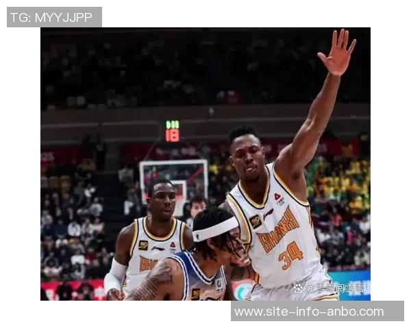 探花埃奇库姆出战33分钟表现低迷仅得10分三分球全失手状态堪忧