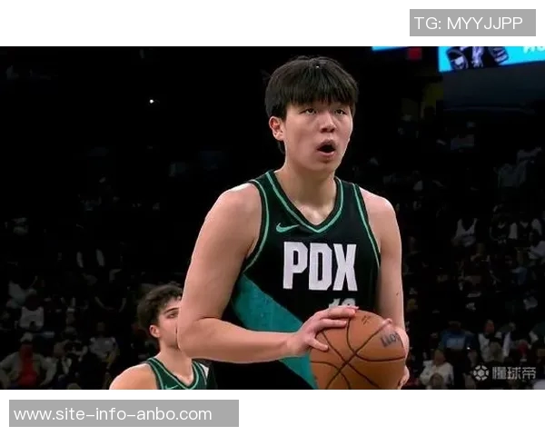 克林根上赛季表现抢眼连续18场盖帽近期状态下滑仅有1次封盖显得有些软弱